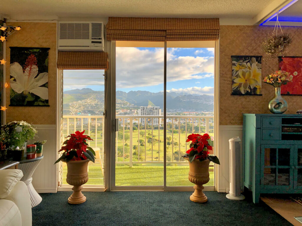 Get Started with Hawaiian Life! 1 Sleep 1 Bath – Waikiki Lanais